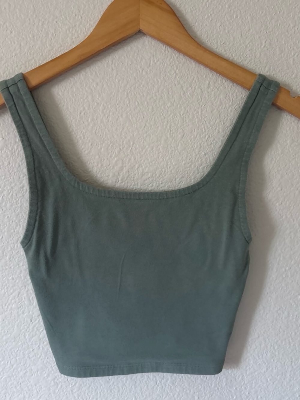 American Eagle OutfittersGreen Square-Neck Crop Tank